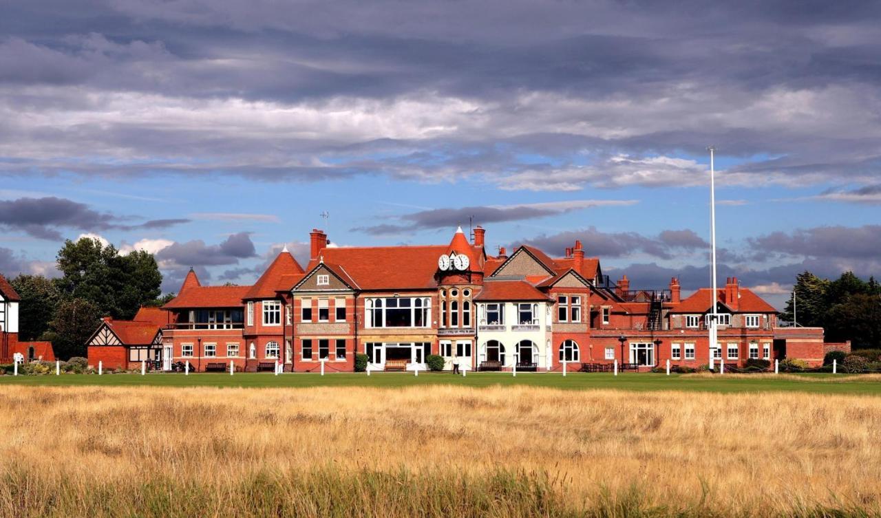 Gibson Manor Apartments Wallasey Extérieur photo